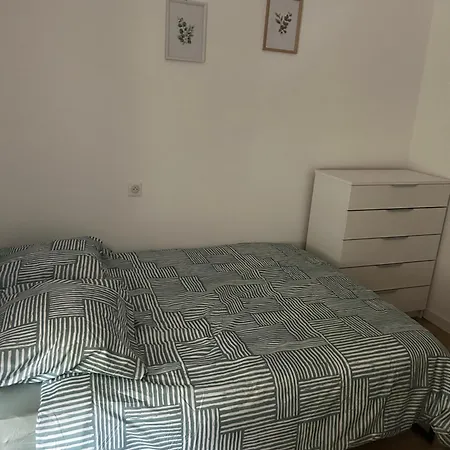 Apartment Avec Balcon